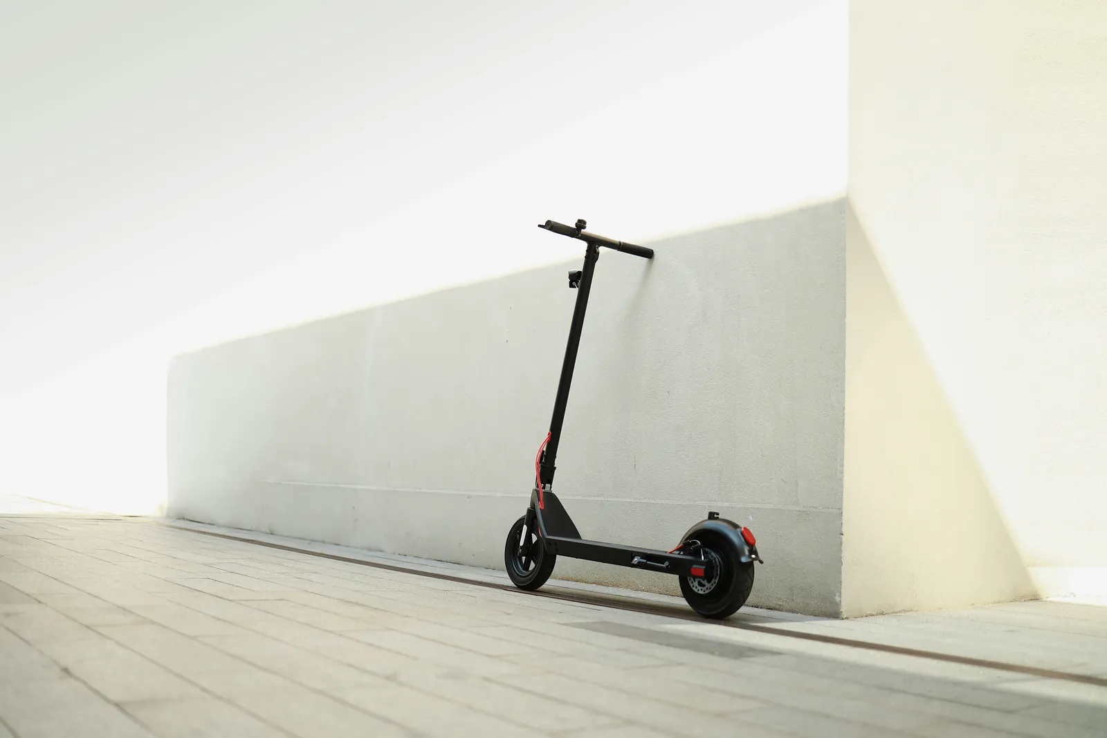 SIZZAPP GPS tracker for a e-scooter